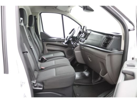 Ford Transit Custom 320 2.0 TDCI L2H1 Trend | Camera | Navigatie | Laadruimte Pakket | Rijstrooksensor | Stoelverwarm... ActivLease financial lease
