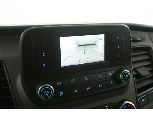 Ford Transit Custom L1H1 PHEV | Airco | Camera | Cruise | 3 Zits | Xenon | Parkeersens. ActivLease financial lease