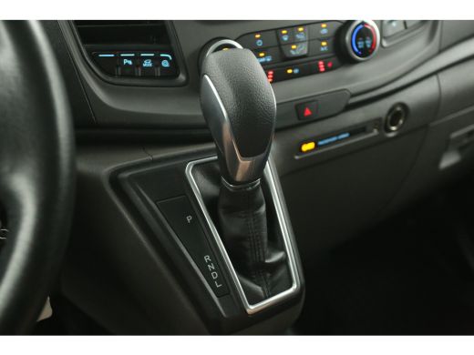 Ford Transit Custom L1H1 PHEV | Airco | Camera | Cruise | 3 Zits | Xenon | Parkeersens. ActivLease financial lease