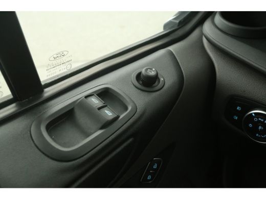 Ford Transit Custom L1H1 PHEV | Airco | Camera | Cruise | 3 Zits | Xenon | Parkeersens. ActivLease financial lease