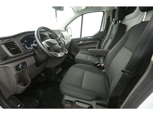 Ford Transit Custom L1H1 PHEV | Airco | Camera | Cruise | 3 Zits | Xenon | Parkeersens. ActivLease financial lease