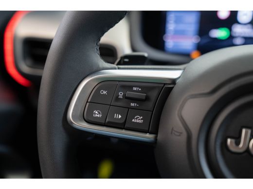 Jeep Avenger 1.2 e-Hybrid Summit | Tot 8 Jaar Garantie | Camera | Navigatie | Elektrishe Achterklep | Stoelver... ActivLease financial lease