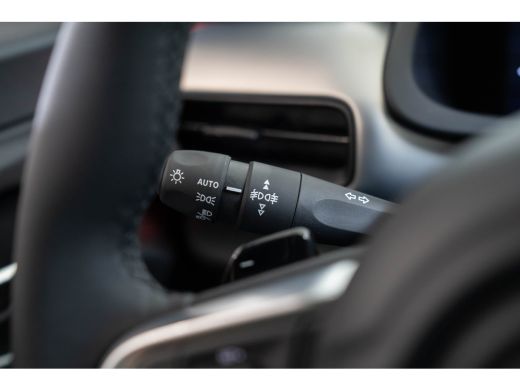 Jeep Avenger 1.2 e-Hybrid Summit | Tot 8 Jaar Garantie | Camera | Navigatie | Elektrishe Achterklep | Stoelver... ActivLease financial lease