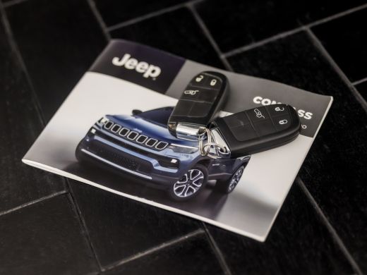 Jeep Compass 4xe 240 Plug-in Hybrid Electric Trailhawk 240Pk Automaat (PANORAMADAK, NARDO GREY, VIRTUAL COCKPI... ActivLease financial lease