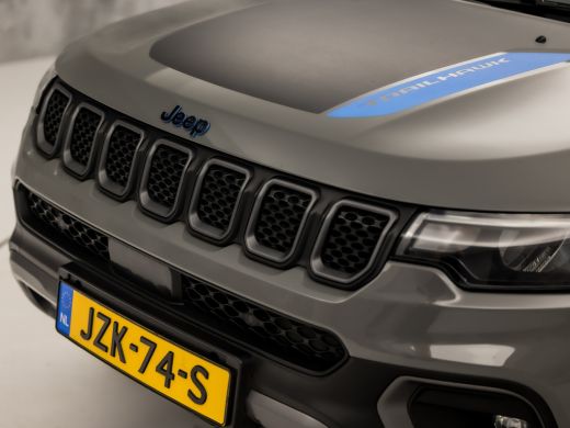 Jeep Compass 4xe 240 Plug-in Hybrid Electric Trailhawk 240Pk Automaat (PANORAMADAK, NARDO GREY, VIRTUAL COCKPI... ActivLease financial lease