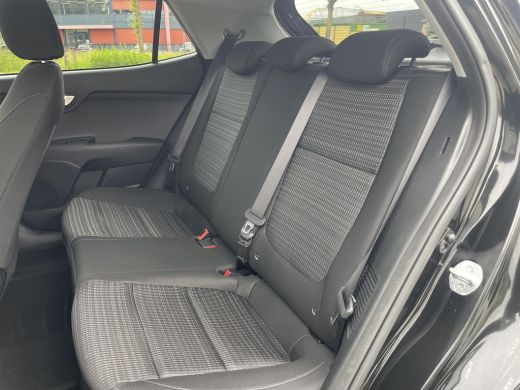 Kia Stonic 1.0 T-GDi MHEV DynamicLine | Climate control | Apple carplay | Achteruitrijcamera | ActivLease financial lease