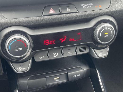 Kia Stonic 1.0 T-GDi MHEV DynamicLine | Climate control | Apple carplay | Achteruitrijcamera | ActivLease financial lease