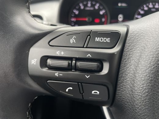 Kia Stonic 1.0 T-GDi MHEV DynamicLine | Climate control | Apple carplay | Achteruitrijcamera | ActivLease financial lease