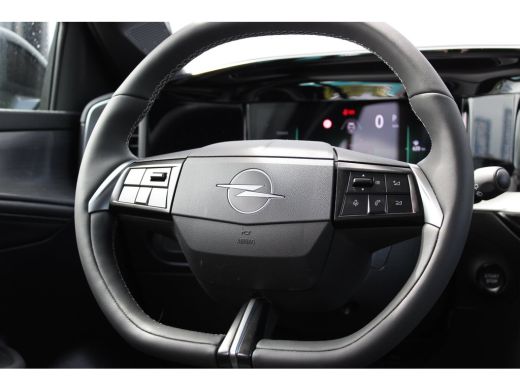Opel Mokka 1.2 Turbo Hybrid GS / Navigatie / Camera / Keyless / Dodehoek / Stuur -en Stoelverwarmd / 18'' LMV ActivLease financial lease