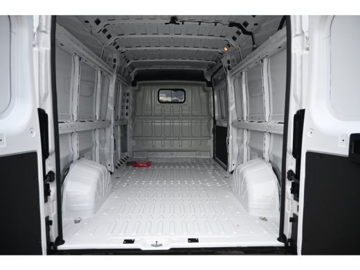 Opel Movano Electric 4.25T L4H3 Zwaar Demo-Deal! | Achteruitrijcamera | Navigatie | 22kw lader | Climate Cont... ActivLease financial lease