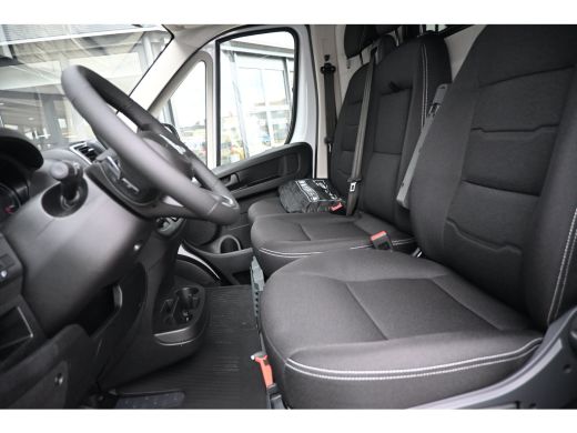 Opel Movano Electric 4.25T L4H3 Zwaar Demo-Deal! | Achteruitrijcamera | Navigatie | 22kw lader | Climate Cont... ActivLease financial lease