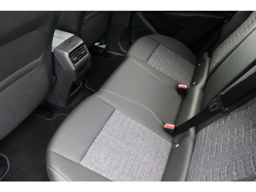 Peugeot 3008 1.6 plug-in Hybrid 195 Allure | Automaat | Navigatie | Camera | Stoelverwarming | 5.000km | NL Au... ActivLease financial lease