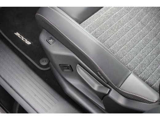 Peugeot 3008 1.6 plug-in Hybrid 195 Allure | Automaat | Navigatie | Camera | Stoelverwarming | 5.000km | NL Au... ActivLease financial lease