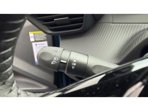 Peugeot e-2008 Allure | Active Safety Brake met camera en radar (automatisch noodremsysteem) met Distance Alert ... ActivLease financial lease