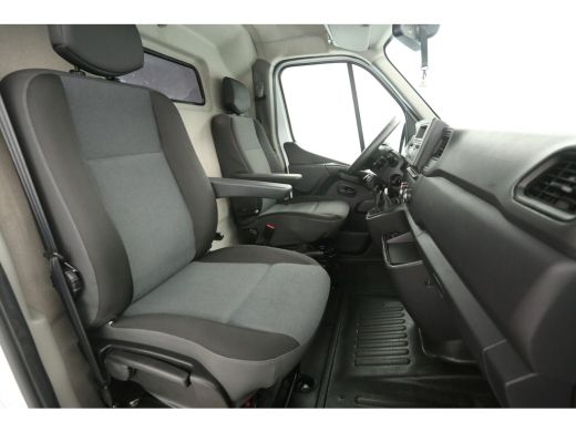 Renault Master 2.3 dCi 150PK L2H2 | Airco | Cruise | Camera | LED | Parkeersens. | Stoelverw. ActivLease financial lease