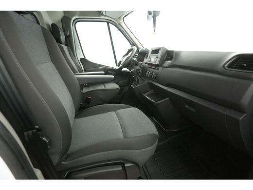 Renault Master 2.3 dCi 150PK L2H2 | Airco | Cruise | Camera | LED | Parkeersens. | Stoelverw. ActivLease financial lease