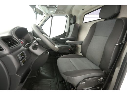 Renault Master 2.3 dCi 150PK L2H2 | Airco | Cruise | Camera | LED | Parkeersens. | Stoelverw. ActivLease financial lease