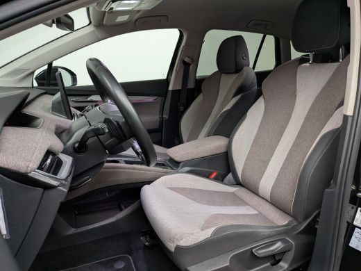 Skoda Enyaq iV 60 l Stoel en stuurverwarming l Navigatie l PDC l SOH 86% l 19" Lm Velgen l ActivLease financial lease