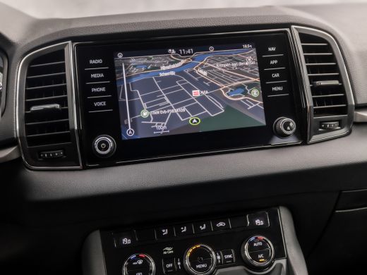 Skoda Karoq 1.5 TSI ACT Sport 150Pk Automaat (APPLE CARPLAY, GROOT NAVI, CLIMATE, KEYLESS, SPORTSTOELEN, CRUI... ActivLease financial lease