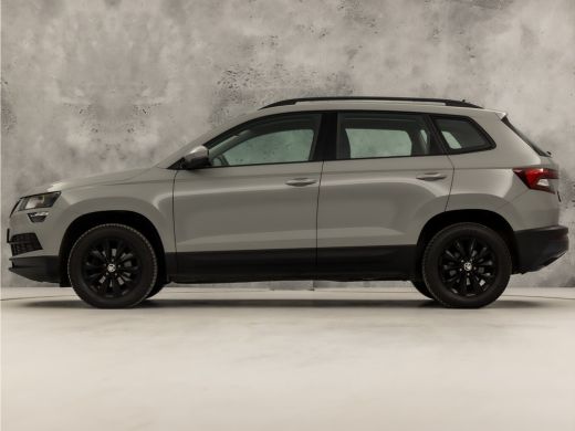 Skoda Karoq 1.5 TSI ACT Sport 150Pk Automaat (APPLE CARPLAY, GROOT NAVI, CLIMATE, KEYLESS, SPORTSTOELEN, CRUI... ActivLease financial lease