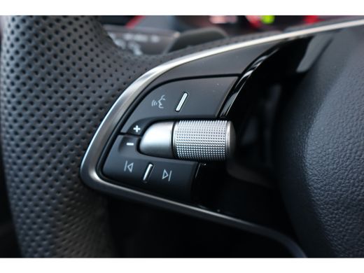 Skoda Kamiq Monte Carlo | Achteruitrijcamera | Cruise control met speedlimiter | Driver Activity Assistant, v... ActivLease financial lease