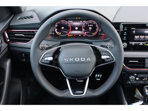 Skoda Kamiq Monte Carlo | Achteruitrijcamera | Cruise control met speedlimiter | Driver Activity Assistant, v... ActivLease financial lease