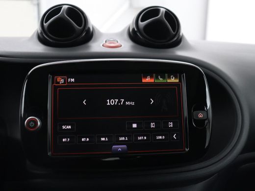 Smart Fortwo EQ Comfort 18 kWh | SOH 92,2% | Carplay | Cruise control | Climate control | Elektrisch vouwdak |... ActivLease financial lease