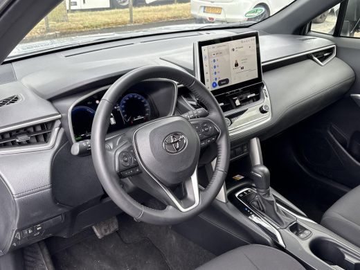 Toyota Corolla Cross Hybrid 140 Style **DODEHOEK DETECTIE/ ELEKTRISCHE ACHTERKLEP/ PARKEERSENSOREN** ActivLease financial lease