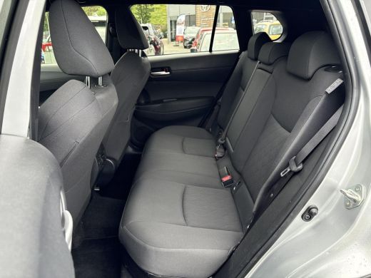 Toyota Corolla Cross Hybrid 140 Style **DODEHOEK DETECTIE/ ELEKTRISCHE ACHTERKLEP/ PARKEERSENSOREN** ActivLease financial lease