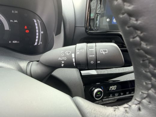 Toyota Yaris Cross 1.5 Hybrid Active comfort pack ActivLease financial lease