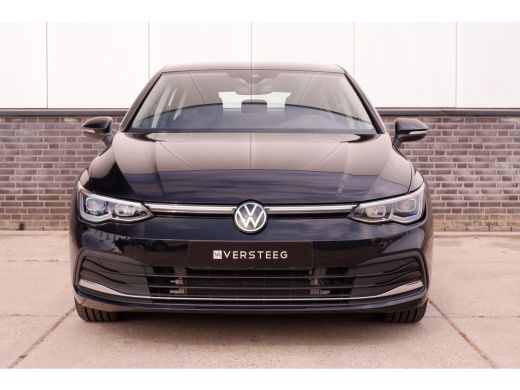 Volkswagen Golf 1.4 eHybrid Style | Carplay | Camera | Memory | Navi | Sfeerverlichting | LED | IQ-Light ActivLease financial lease