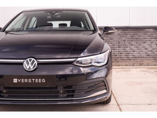 Volkswagen Golf 1.4 eHybrid Style | Carplay | Camera | Memory | Navi | Sfeerverlichting | LED | IQ-Light ActivLease financial lease