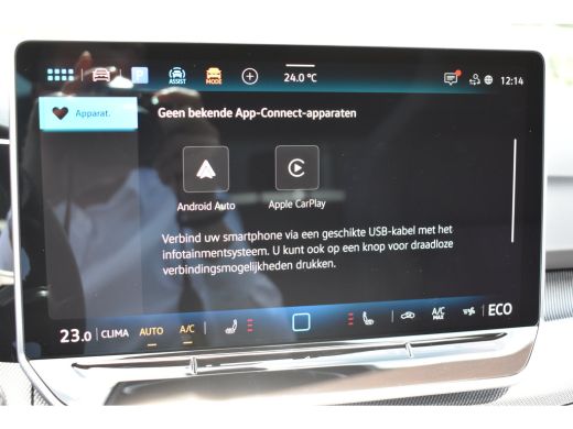 Volkswagen Golf GTE | 'App-Connect' draadloze smartphone integratie | Achterbank in ongelijke delen neerklapbaar ... ActivLease financial lease