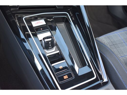Volkswagen Golf GTE | 'App-Connect' draadloze smartphone integratie | Achterbank in ongelijke delen neerklapbaar ... ActivLease financial lease