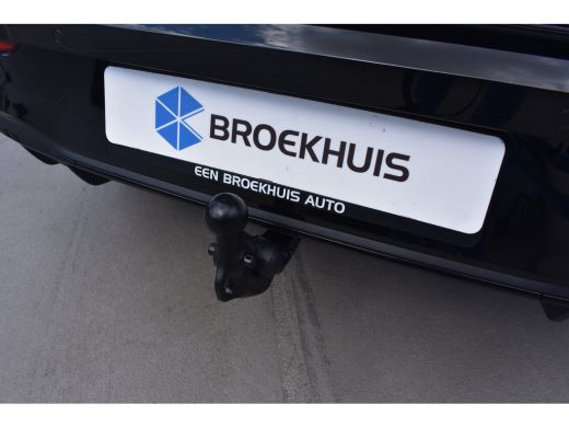 Volkswagen Golf GTE | 'App-Connect' draadloze smartphone integratie | Achterbank in ongelijke delen neerklapbaar ... ActivLease financial lease