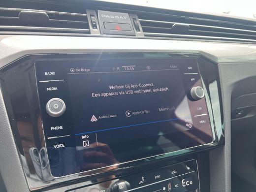Volkswagen Passat Variant 1.4 TSI PHEV GTE Business | 218Pk | Elec. A-Klep | Trekhaak | Digi Dash | App Connect | W... ActivLease financial lease