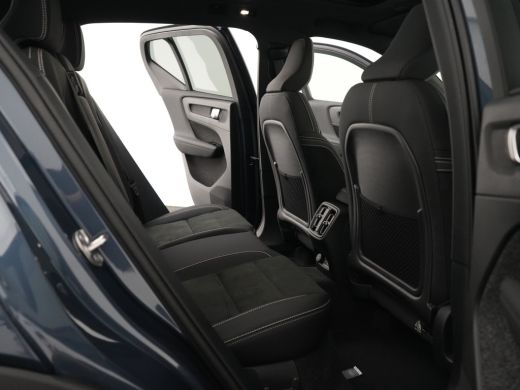 Volvo  EX40 Single Extended Ultra Black Edition Europa 82 kWh | Panoramadak | 360&deg; Camera | Harman/Kardon | A... ActivLease financial lease