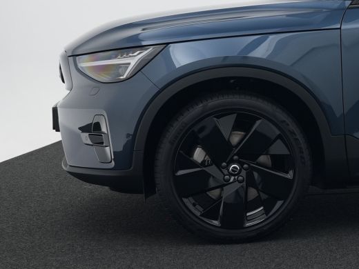 Volvo  EX40 Single Extended Ultra Black Edition Europa 82 kWh | Panoramadak | 360&deg; Camera | Harman/Kardon | A... ActivLease financial lease