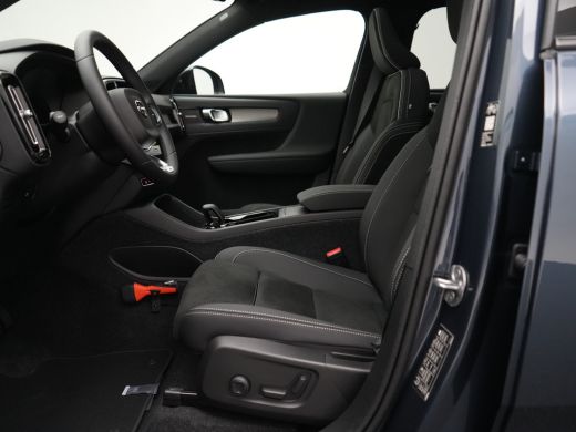 Volvo  EX40 Single Extended Ultra Black Edition Europa 82 kWh | Panoramadak | 360&deg; Camera | Harman/Kardon | A... ActivLease financial lease