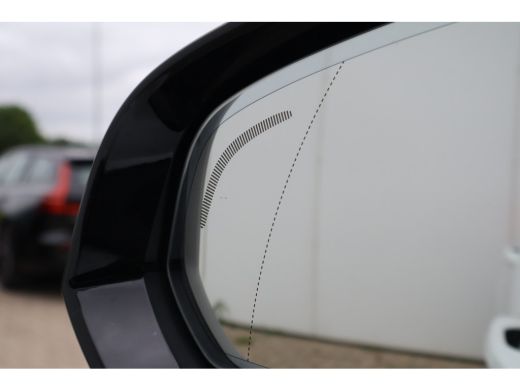 Volvo  V60 2.0 T6 Plug-in hybrid AWD Plus Dark | Long Range | VolvoSelekt! | R-Design ActivLease financial lease