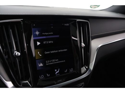 Volvo  V60 2.0 T6 Plug-in hybrid AWD Plus Dark | Long Range | VolvoSelekt! | R-Design ActivLease financial lease