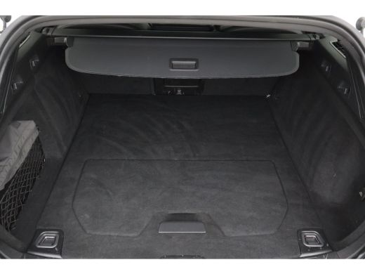 Volvo  V60 2.0 T6 Plug-in hybrid AWD Plus Dark | Long Range | VolvoSelekt! | R-Design ActivLease financial lease