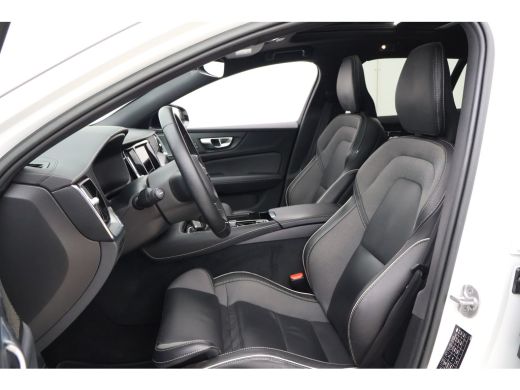 Volvo  V60 2.0 T6 Plug-in hybrid AWD Plus Dark | Long Range | VolvoSelekt! | R-Design ActivLease financial lease