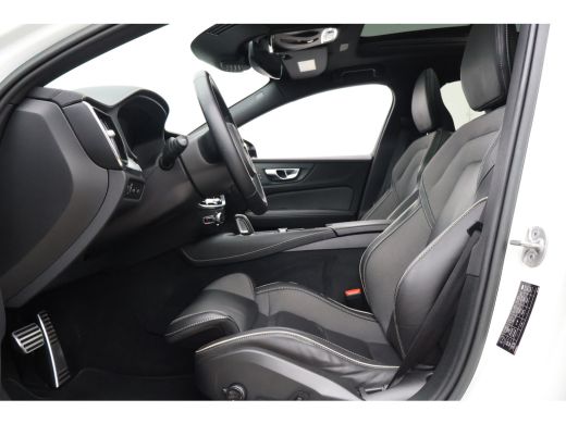 Volvo  V60 2.0 T6 Plug-in hybrid AWD Plus Dark | Long Range | VolvoSelekt! | R-Design ActivLease financial lease