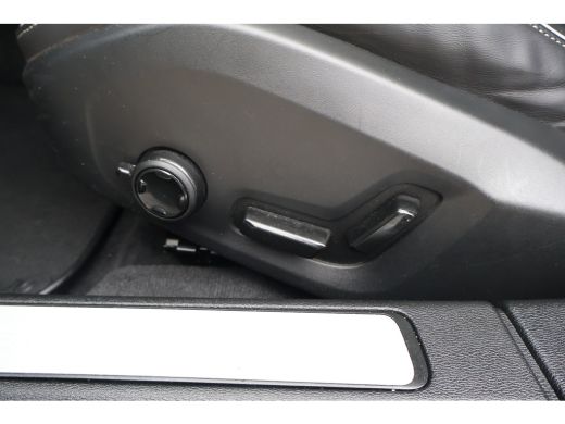 Volvo  V60 2.0 T6 Plug-in hybrid AWD Plus Dark | Long Range | VolvoSelekt! | R-Design ActivLease financial lease