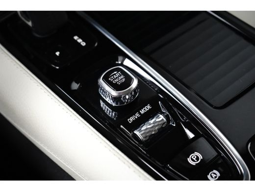 Volvo  V60 2.0 T6 Recharge AWD Inscription 390pk | Trekhaak | Leder | Stoelverwarming | Apple Carplay ActivLease financial lease