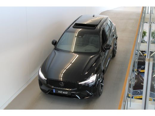 Volvo  XC60 406PK T8 Ultra Black Edition Exec | Luchtvering | Gelam Glas | B&W Audio | Massage | Getint Glas ActivLease financial lease