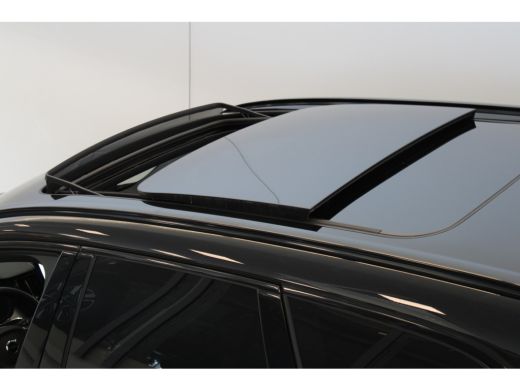 Volvo  XC60 406PK T8 Ultra Black Edition Exec | Luchtvering | Gelam Glas | B&W Audio | Massage | Getint Glas ActivLease financial lease