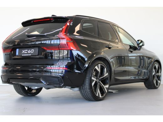 Volvo  XC60 406PK T8 Ultra Black Edition Exec | Luchtvering | Gelam Glas | B&W Audio | Massage | Getint Glas ActivLease financial lease