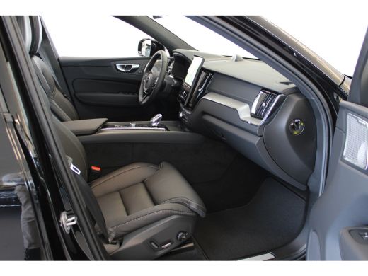 Volvo  XC60 406PK T8 Ultra Black Edition Exec | Luchtvering | Gelam Glas | B&W Audio | Massage | Getint Glas ActivLease financial lease